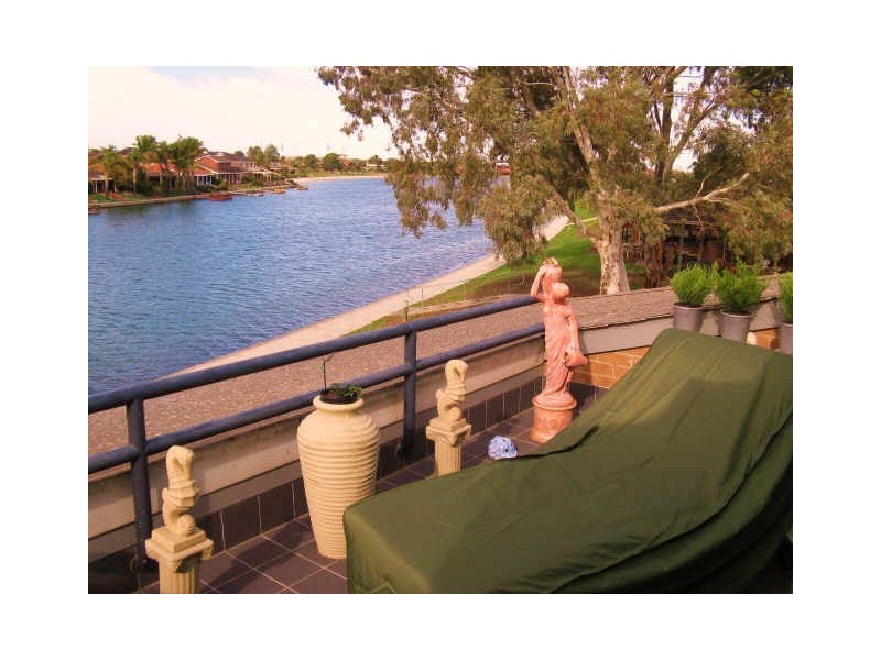 2/8 Anglers Court, West Lakes Shore SA 5020