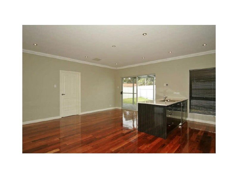 2 Burleigh Avenue, Pennington SA 5013