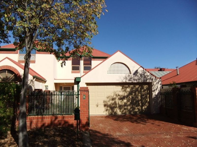 7 Carrondown Walk, Brompton SA 5007