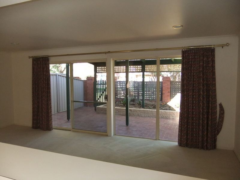 7 Carrondown Walk, Brompton SA 5007