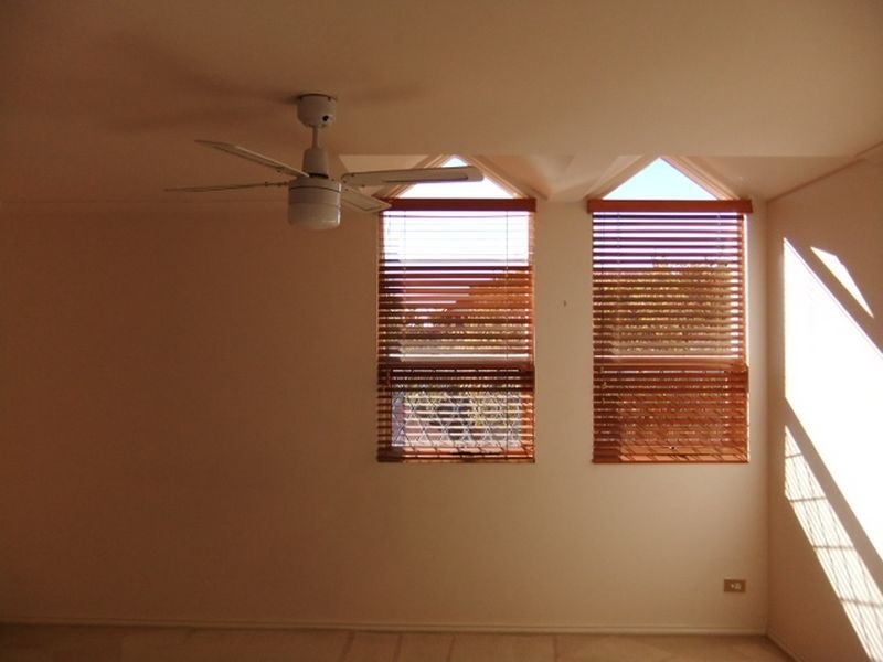 7 Carrondown Walk, Brompton SA 5007