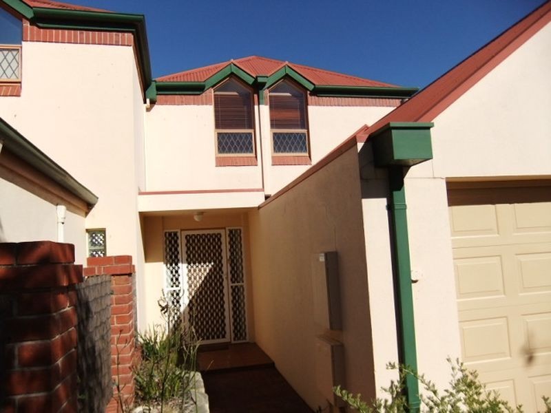 7 Carrondown Walk, Brompton SA 5007