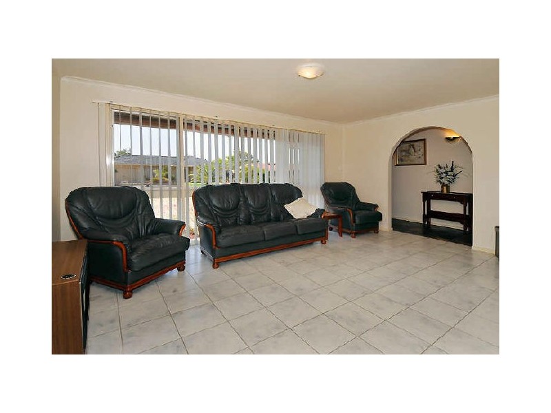 7 Thomson Crescent, North Haven SA 5018