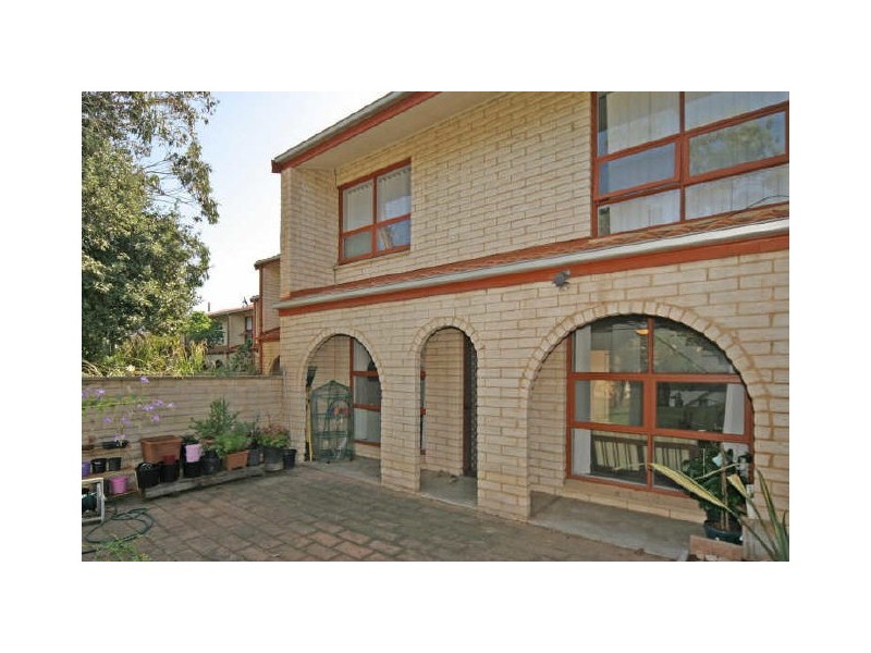 2/7 Mooloola Way, West Lakes Shore SA 5020
