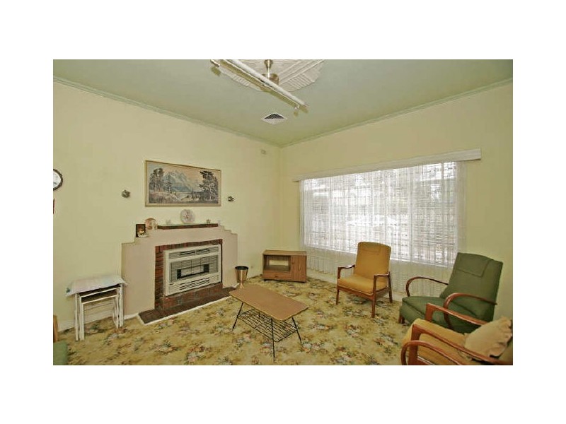 14 Chapman Road, Mansfield Park SA 5012