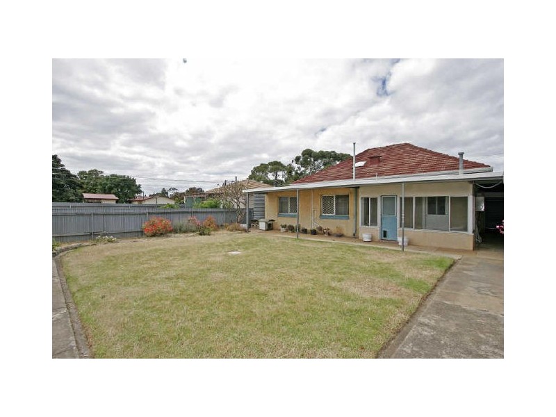 14 Chapman Road, Mansfield Park SA 5012