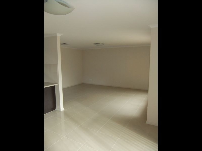 16 Yellow Gum Avenue, Athol Park SA 5012