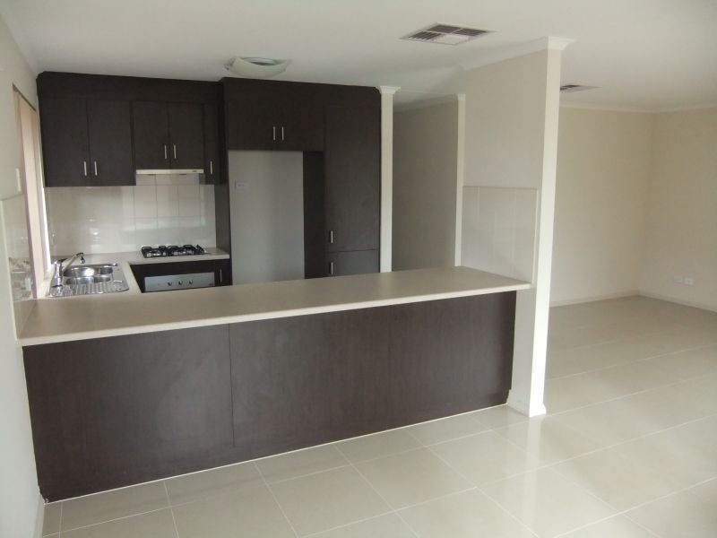 16 Yellow Gum Avenue, Athol Park SA 5012