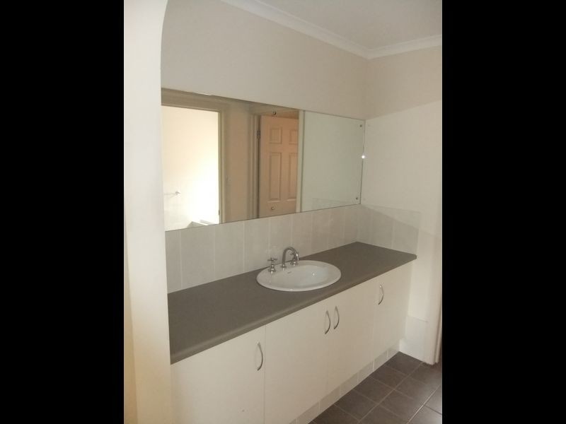 16 Yellow Gum Avenue, Athol Park SA 5012