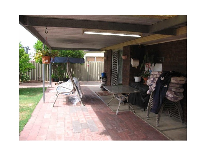 68 Gladstone Road, Mansfield Park SA 5012