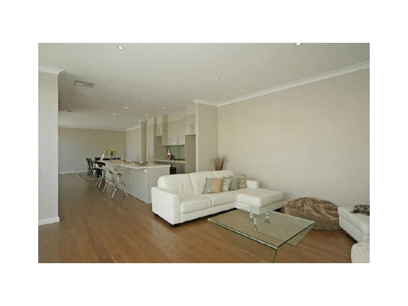 5a Douglas Street, Flinders Park SA 5025