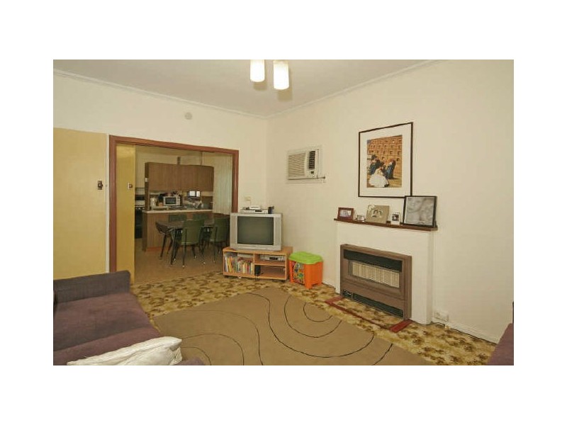 24 Solvay Road, Taperoo SA 5017