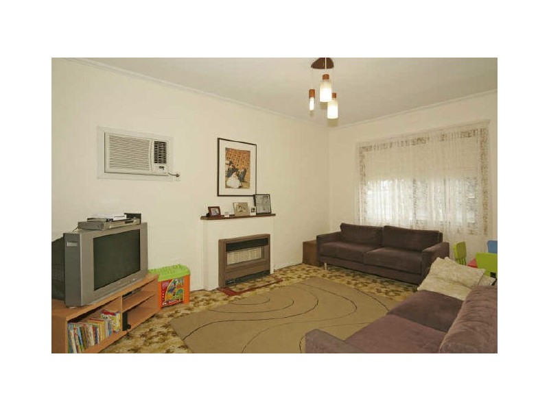 24 Solvay Road, Taperoo SA 5017