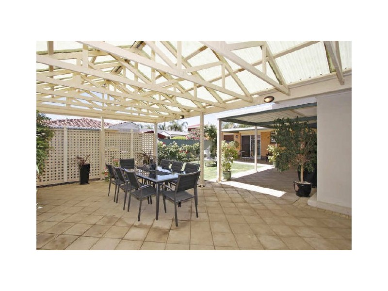 14 Columbine Avenue, West Lakes Shore SA 5020