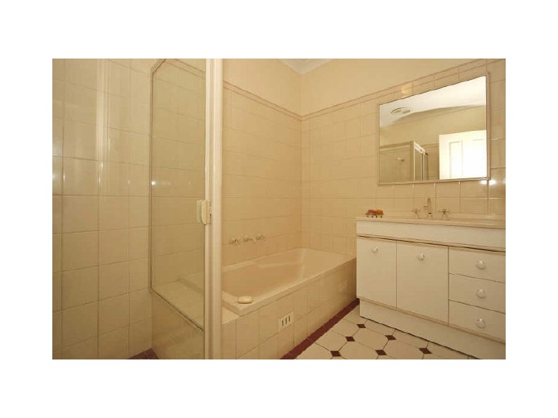 7 Hallville Street, Seaton SA 5023