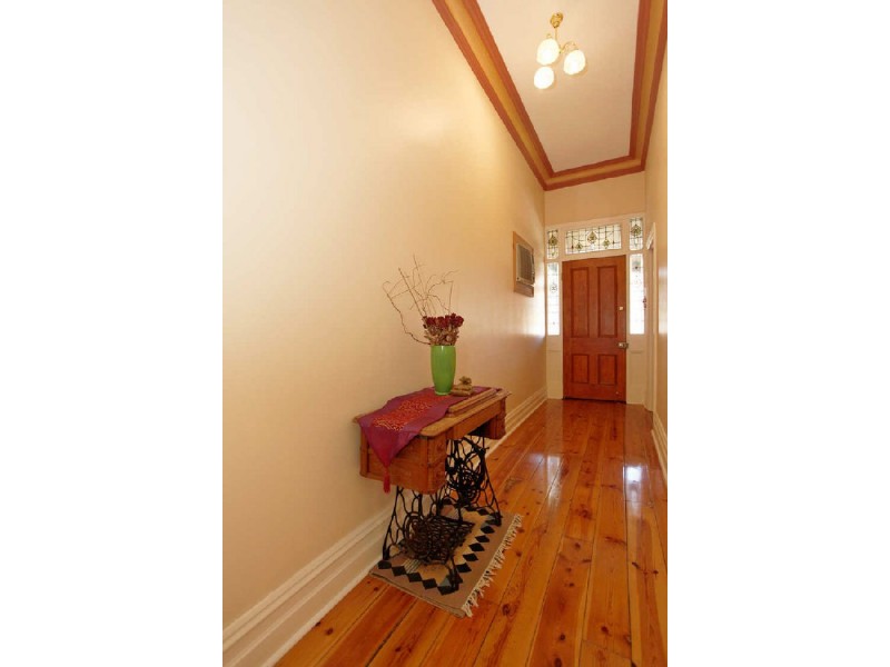 9 Evans Street, Woodville South SA 5011