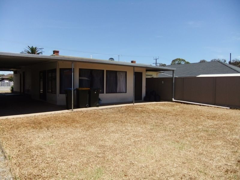 42 Essex Street, Mansfield Park SA 5012