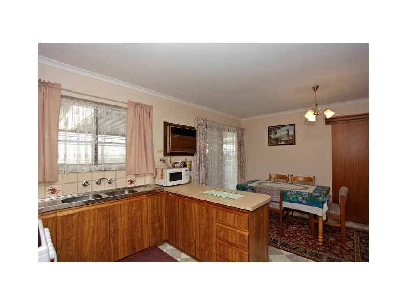 2/11 Carlson Drive, North Haven SA 5018