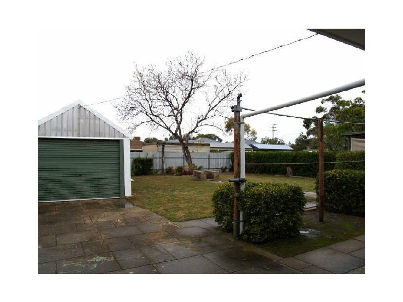 4 Voules Street, Taperoo SA 5017