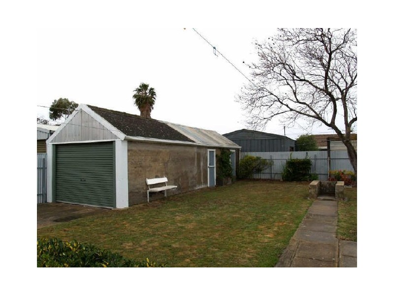 4 Voules Street, Taperoo SA 5017