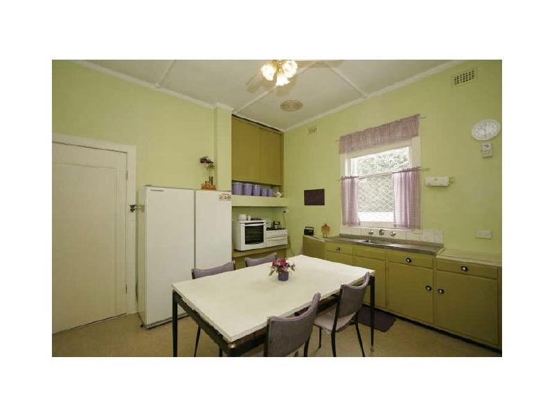 14 Glenhuntley Street, Woodville South SA 5011