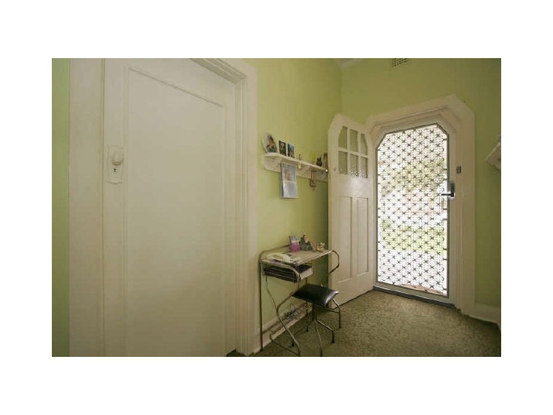 14 Glenhuntley Street, Woodville South SA 5011