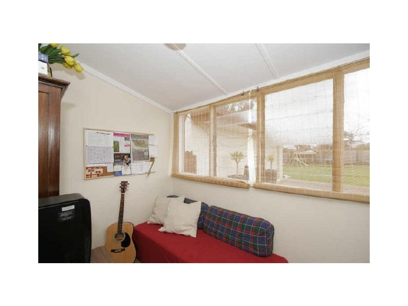11 Queen Street, Pennington SA 5013