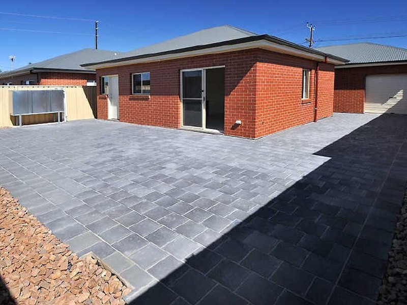 15 Brookman Street, Osborne SA 5017