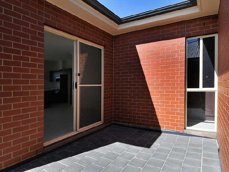15 Brookman Street, Osborne SA 5017