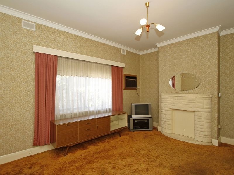 10 Price Avenue, Pennington SA 5013
