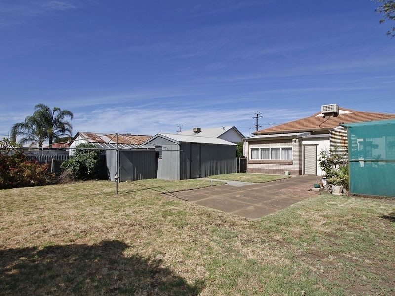 10 Price Avenue, Pennington SA 5013
