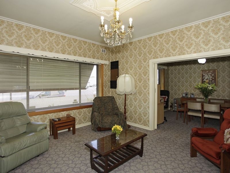 33 Hanson Road, Woodville North SA 5012