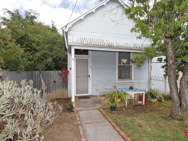 5 Canning Street, Rosewater SA 5013