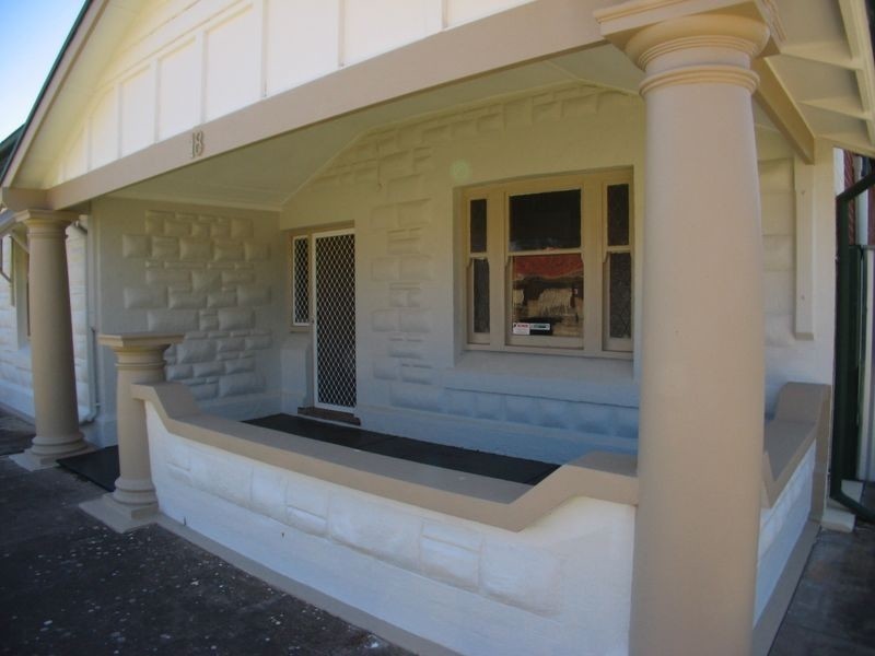 18 Princess Street, Pennington SA 5013