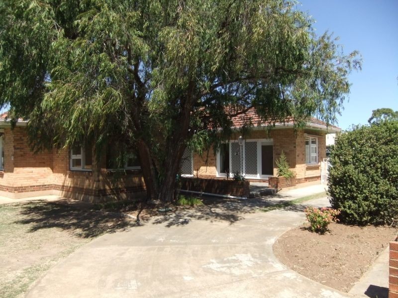 2 Radstock Street, Woodville SA 5011