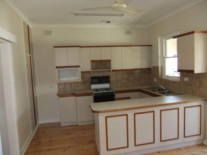 2 Radstock Street, Woodville SA 5011