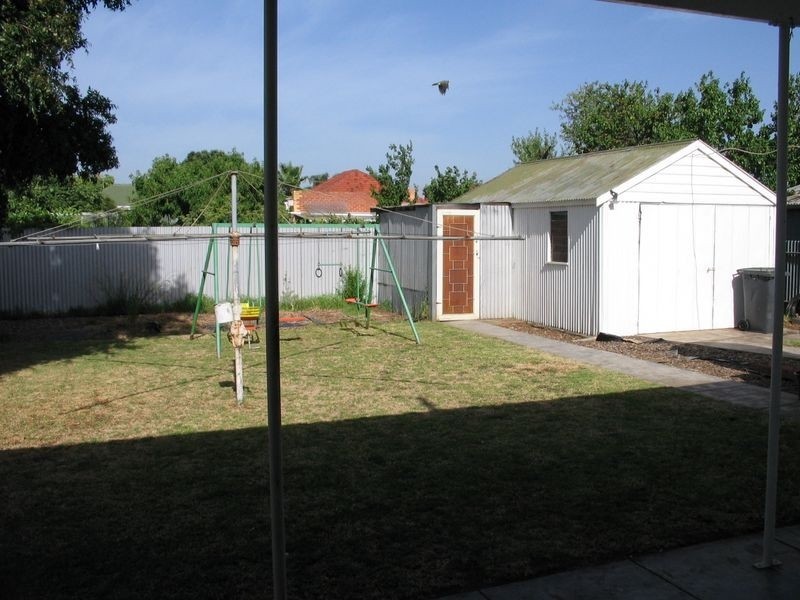 10 Commane Avenue, Seaton SA 5023