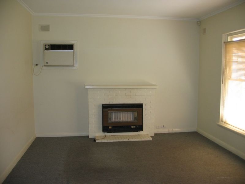 10 Commane Avenue, Seaton SA 5023