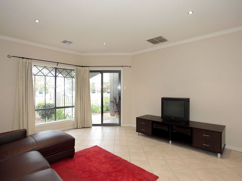 11 McCole Circuit, Allenby Gardens SA 5009