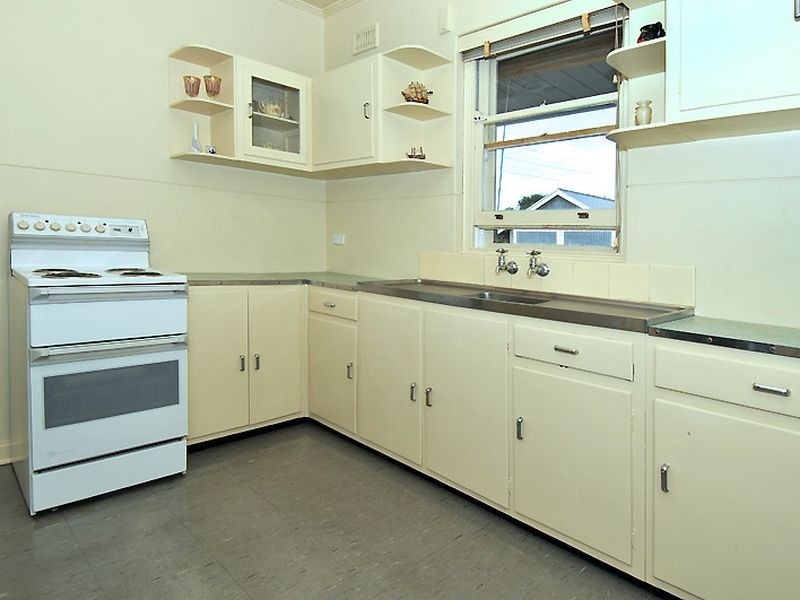 16 Charron Road, Croydon Park SA 5008