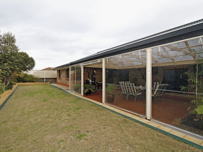 8 Shore Court, West Lakes Shore SA 5020