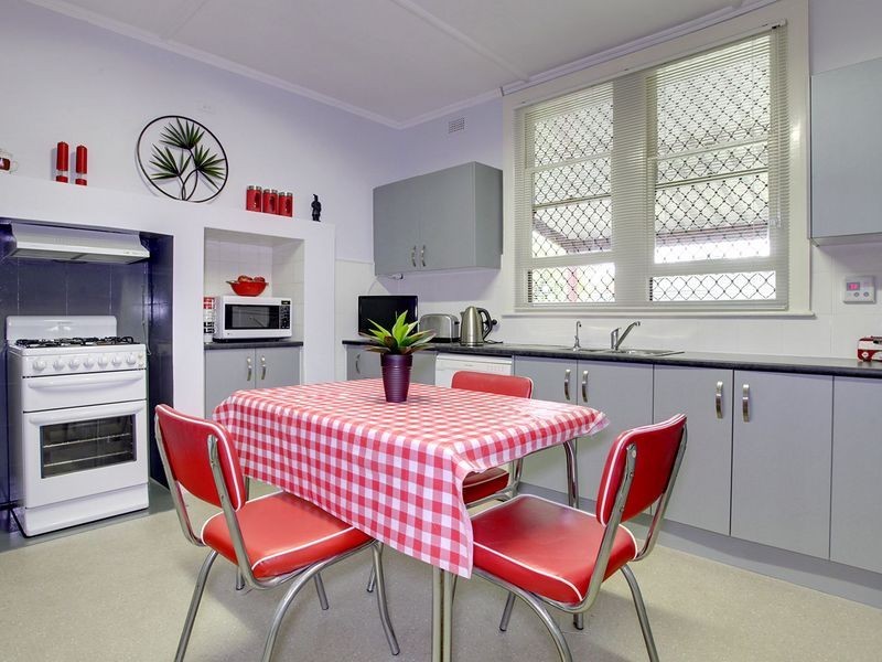 14 Third Avenue, Cheltenham SA 5014