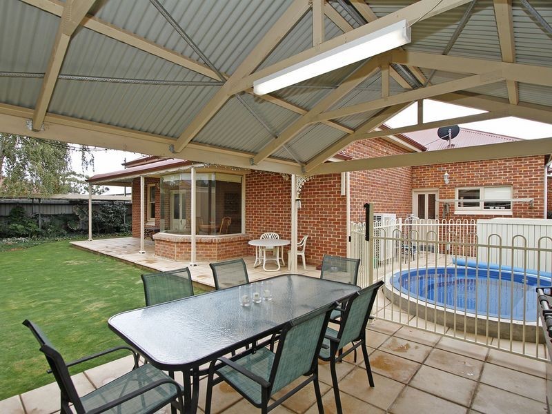 2 Seventh Avenue, Cheltenham SA 5014