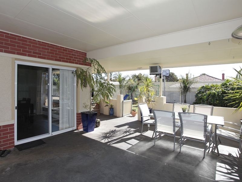 3 Laurel Street, Pennington SA 5013
