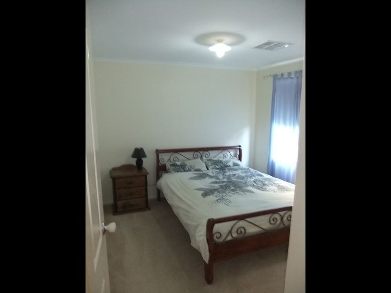 13 Rowe Circuit, Walkley Heights SA 5098