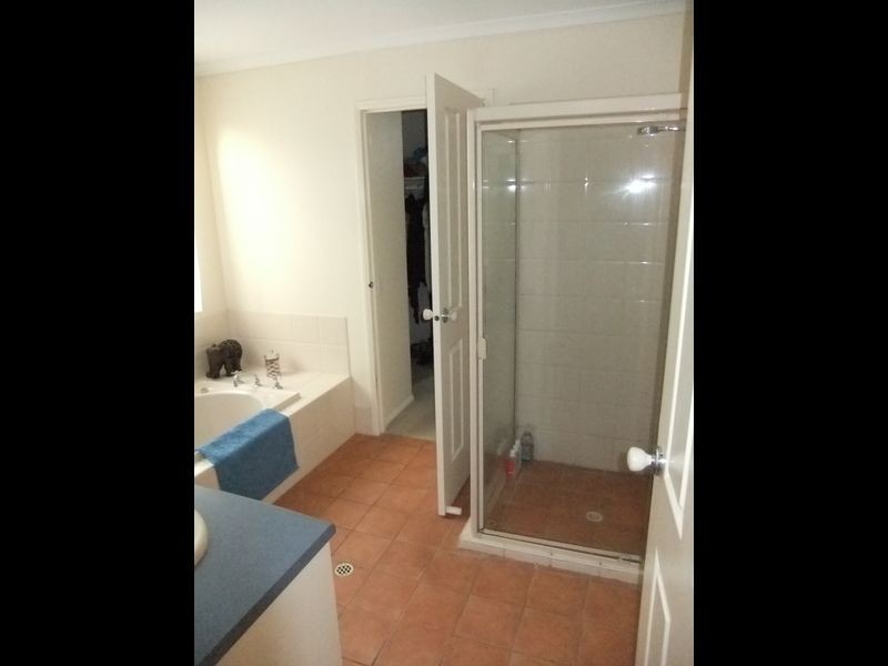 13 Rowe Circuit, Walkley Heights SA 5098