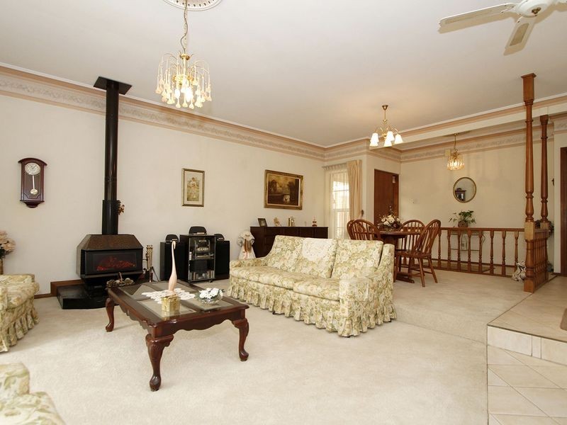 96 Lochside Drive, West Lakes SA 5021