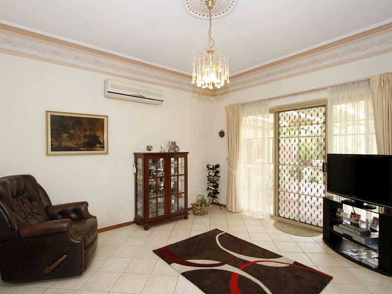 96 Lochside Drive, West Lakes SA 5021