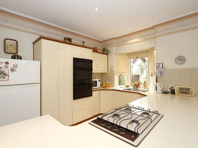 96 Lochside Drive, West Lakes SA 5021