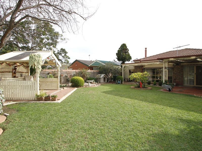 96 Lochside Drive, West Lakes SA 5021